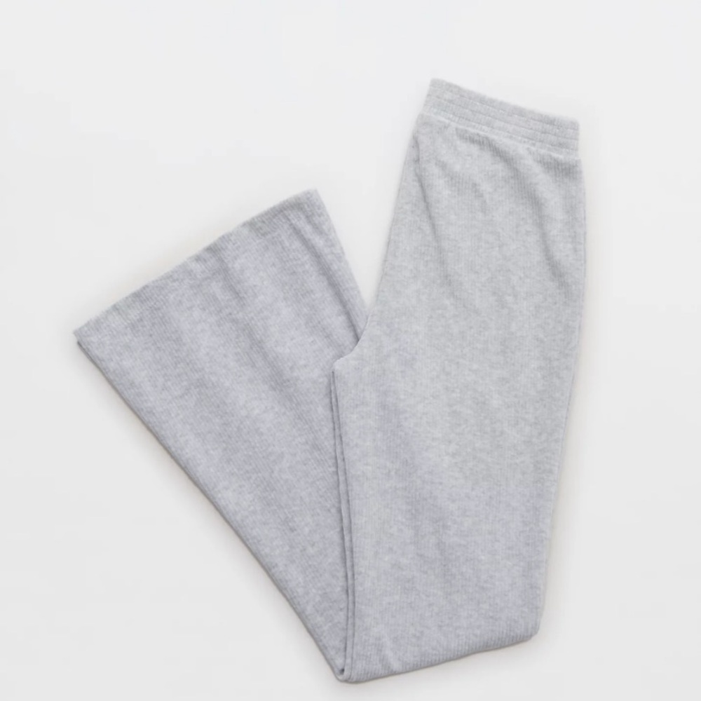 Aerie Groove On Ribbed Velour Flared Sweat Pants. Heather Gray. Size Medium. - Picture 3 of 11